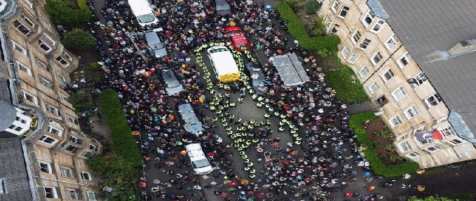 Everybody to Kenmure Street